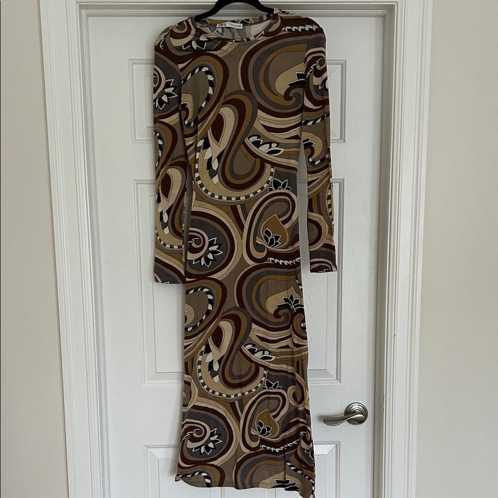 Zara groovy Long-Sleeve Maxi bodycon dress
